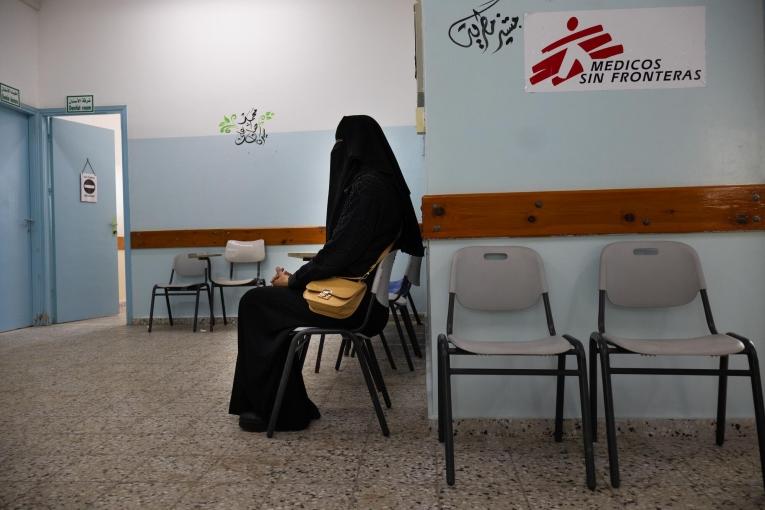 Une patiente dans une structure MSF de Gaza. Mars 2024.