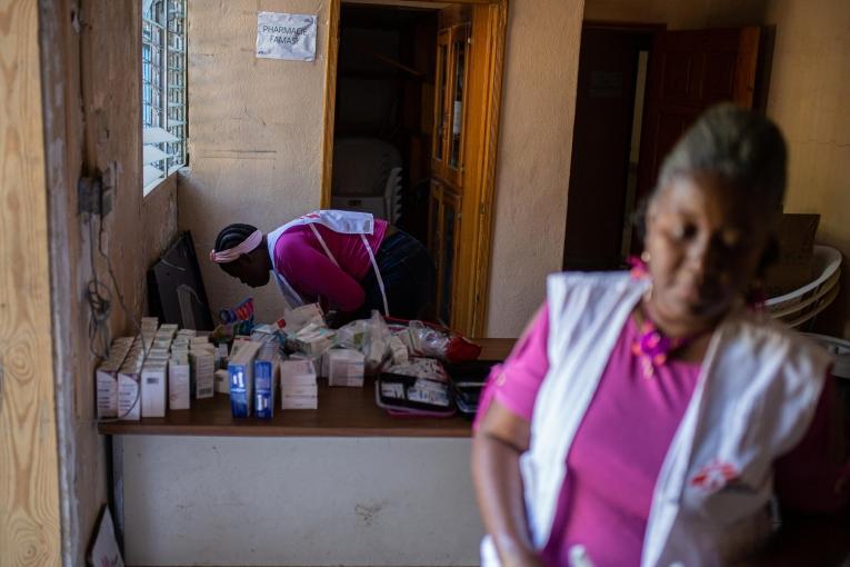 Médicaments dans une clinique mobile de MSF dans le quartier de Bel Air, Haïti.