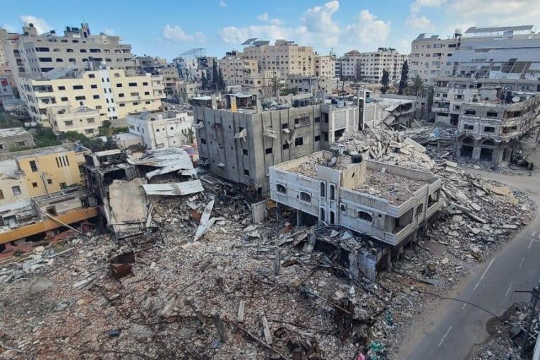 Destructions autour de la clinique MSF dans la ville de Gaza en juin 2024.