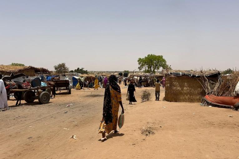 Vue d'une allée du camp d'Aboutengue dans l'est du Tchad, qui accueille plus de 45 000 réfugiés soudanais. 2024.