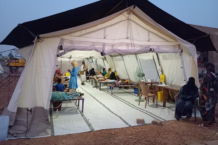 Vue d'un centre MSF de traitement MSF du choléra dans la ville d'Atbarah au Soudan. 2024.