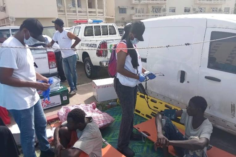 Distressed migrants disembark in Rosso and Dakar