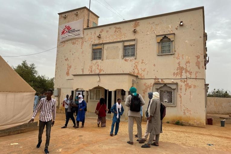 Confronting drought and precarity : Mauritanians and Malian refugees in Hodh el Chargui