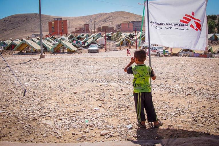 Alors que l’hiver approche seul un camp a été mis en place dans le gouvernorat de Dohuk et quelques autres pourraient être achevés avant le début de l’hiver.