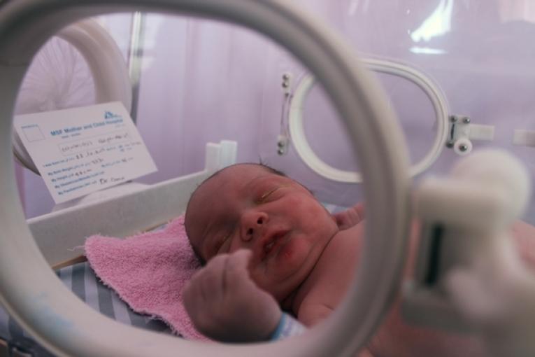 Zain Al Abidine premier bébé qui a été examiné dans l’unité de néonatalogie de la maternité MSF à Irbid en Jordanie  novembre 2013.