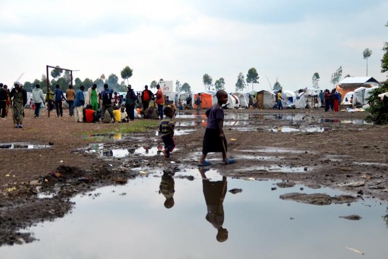 Camp de déplacés de Kanyaruchinya quelques jours avant qu'il ne soit déserté