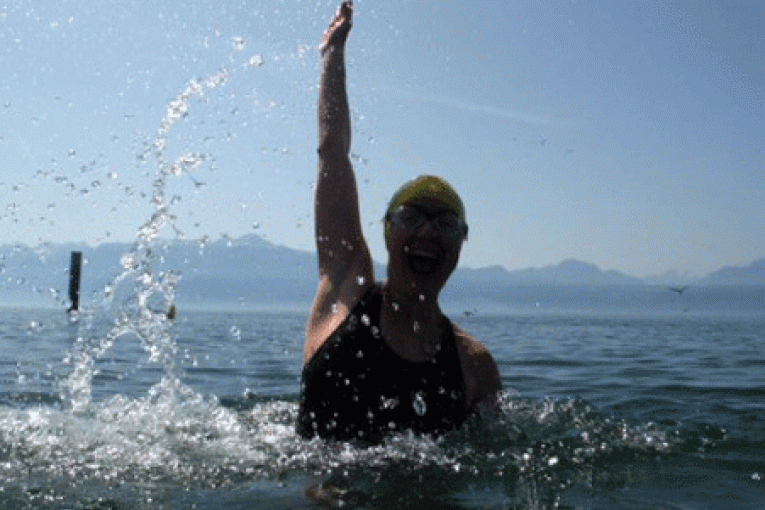 Photo article Laure Latham 10 nageurs solidaires font la Manche pour MSF
