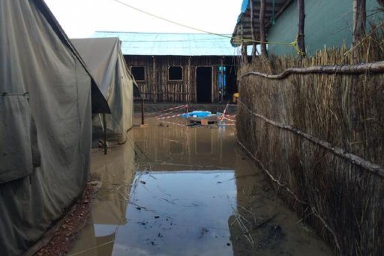 Le camp de réfugiés de Lietchuor sous les eaux