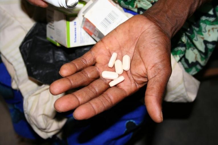 Au moment où le Fonds Mondial de lutte contre le VIH/sida le paludisme et la tuberculose supprime son financement pour 2011 MSF tire la sonnette d’alarme.
