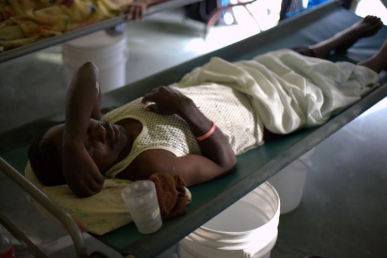 Dans le centre de traitement du choléra de Delmas 33 à Port au Prince en Haïti Mai 2011