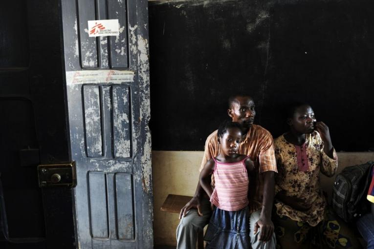 Duekoué. Consultations au dispensaire MSF à la Mission catholique où se trouvent quelque 15 000 personnes déplacées