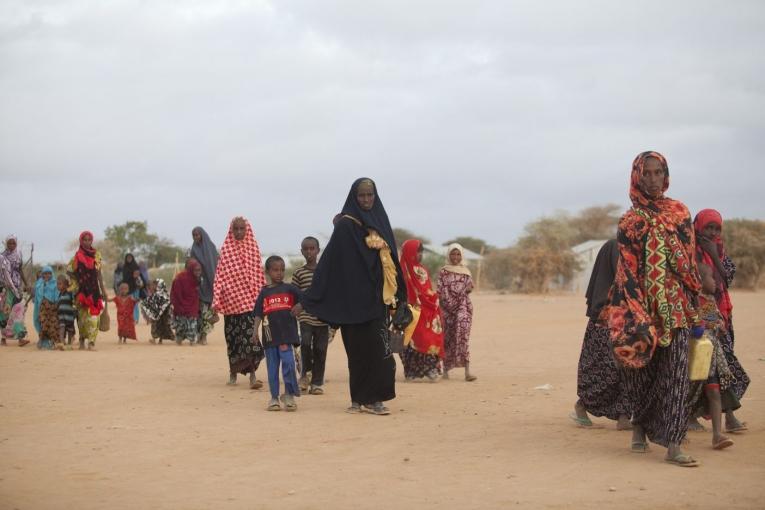 Réfugiés Somaliens arrivant au camp de Dadaab au Kenya. Juillet 2011