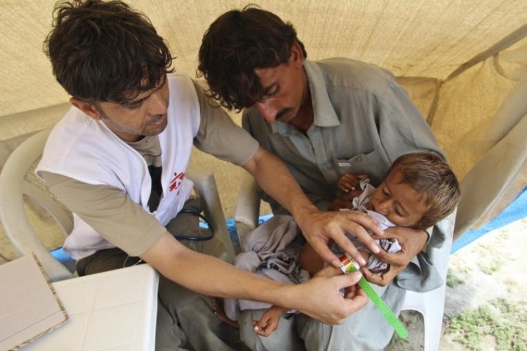 Consultation médicale mobile dans le camp de Dadah sous district de Tando Bago district de Badin dans le Sud de la province du Sindh.