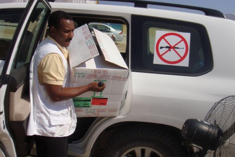 Fourniture de médicaments près de la ligne de front Libye  Septembre 2011