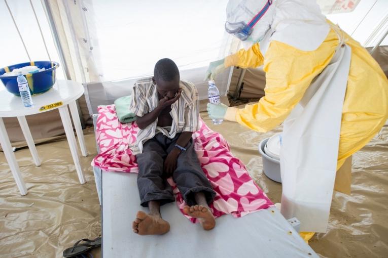 Café débat sur le thème d'Ebola à Reims