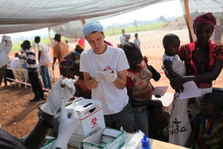 MSF vaccine 68 000 enfants contre la rougeole dans plusieurs camps de déplacés de Bangui