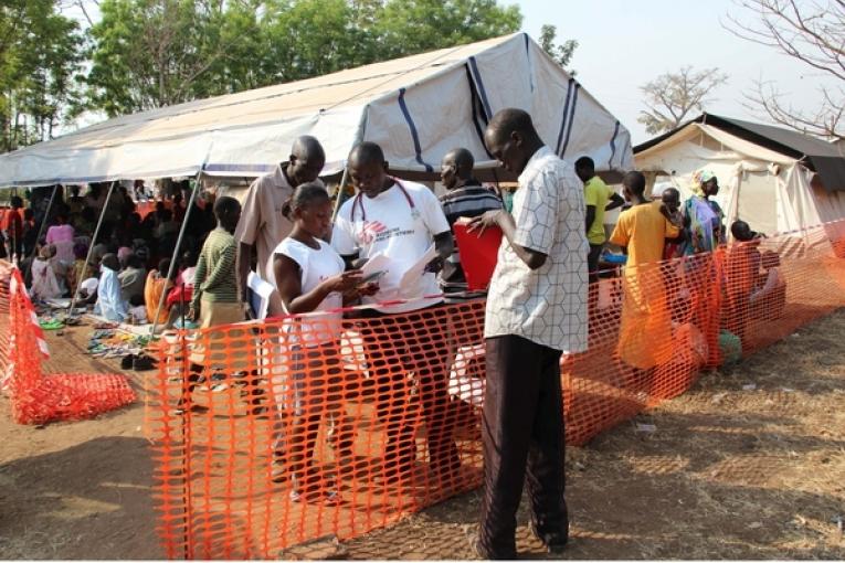 Centre de santé MSF dans le camp de Dzaipi