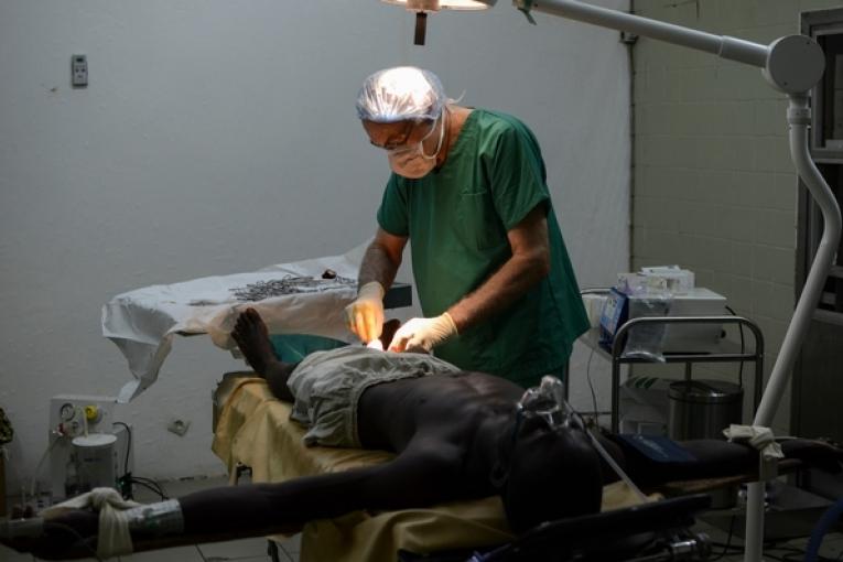 Bloc chirurgical hôpital communautaire Bangui  Février 2014