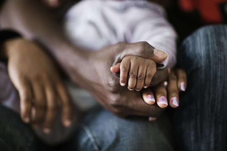 Famille de demandeurs d'asile nigérians à Mineo centre de rétention de Lampedusa Italie. Mattia Insolera