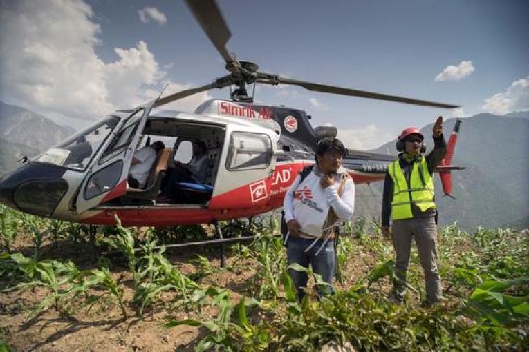 Pour accéder aux villages de montagne dans des régions reculées l’hélicoptère est le seul moyen de transport.