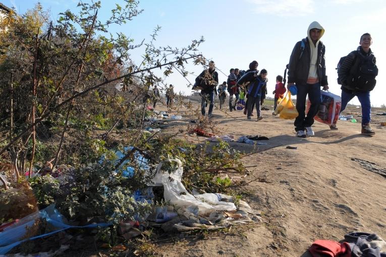 Le tri des nationalités intensifie les besoins humanitaires