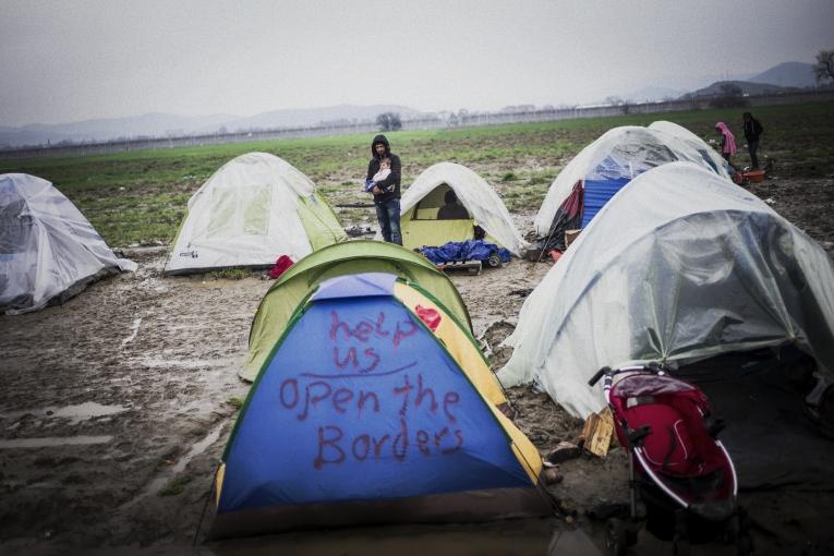 Idomeni frontière entre la Grèce et la Macédoine. 12000 migrants sont massés depuis la fermeture de la frontière en attente d'un accord entre l'Europe et la Turquie (qui a eu lieu 18 mars 2016).