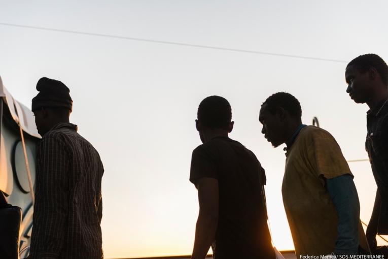 Des refugiés libyens à bord de l'Aquarius