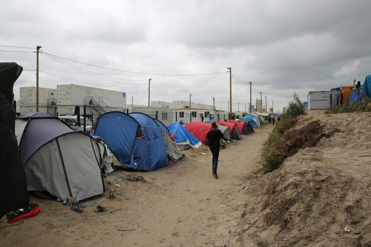 Les réfugiés nouvellement arrivés à Calais continuent de s'installer dans la Jungle malgré les conditions très difficiles. Septembre 2016.
