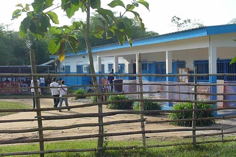 Face aux nouvelles attaques survenues en début de semaine près de Taï à la frontière libérienne MSF a renforcé ses capacités de prise en charge dans les hôpitaux de Taï et Duékoué afin de pouvoir faire face à un éventuel afflux de blessés