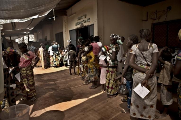 Des déplacés dans le camp de Mpoko en République centrafricaine  janvier 2014.