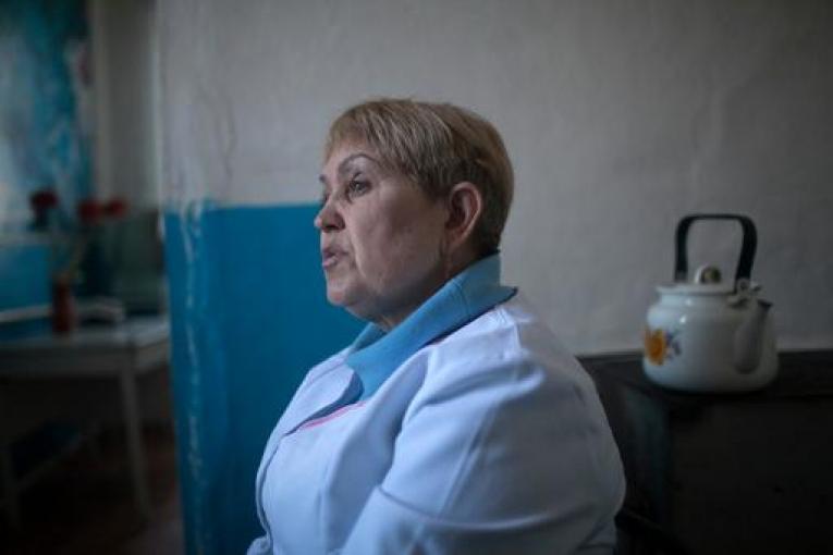 Ukraine Svetlana est infirmièrdans le centre de santé du village de Kouteynikovo