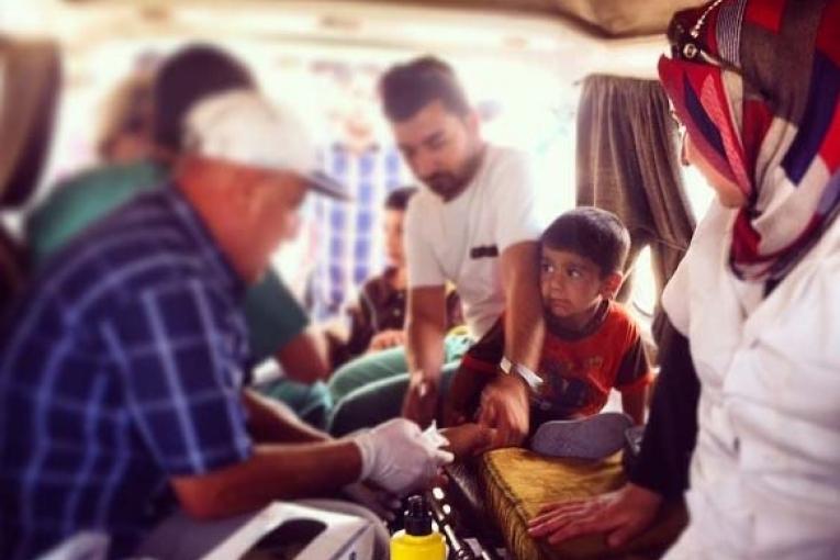 MSF a mis en place des cliniques mobiles pour vacciner les enfants comme ici à Al Hassakeh dans le nord de la Syrie en mars dernier.