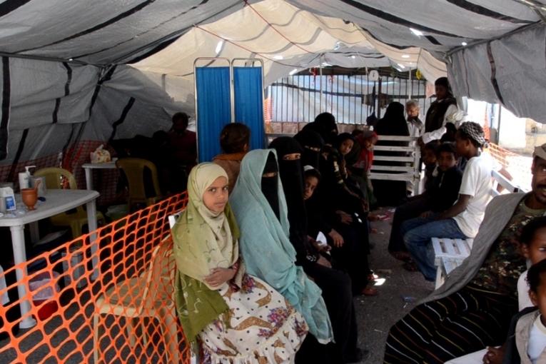 Les équipes MSF de Khamer proposent des soins aux déplacés en provenance de Saada.