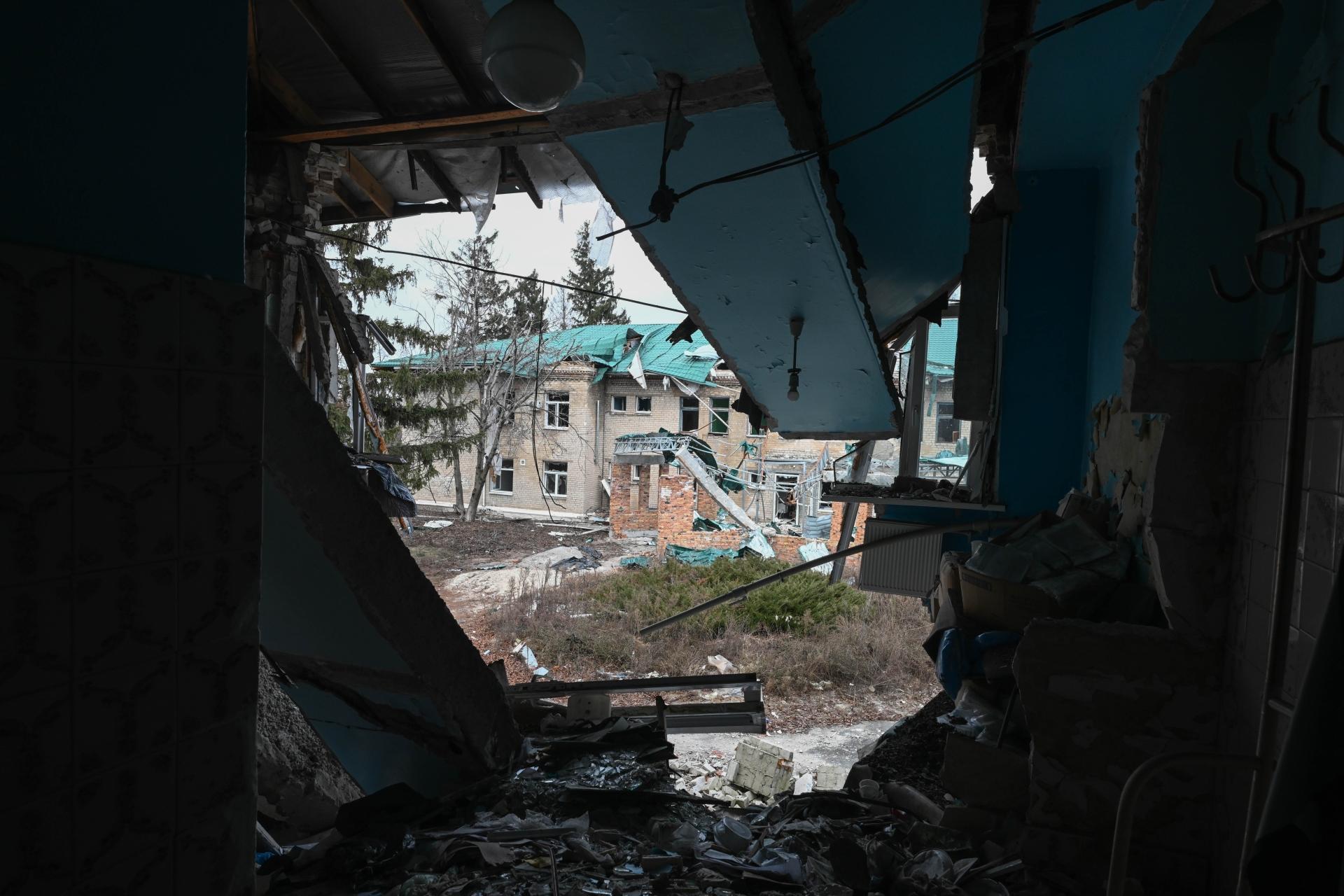 Un hôpital détruit à Lyman, dans la région de Donetsk. Ukraine. Février 2023.