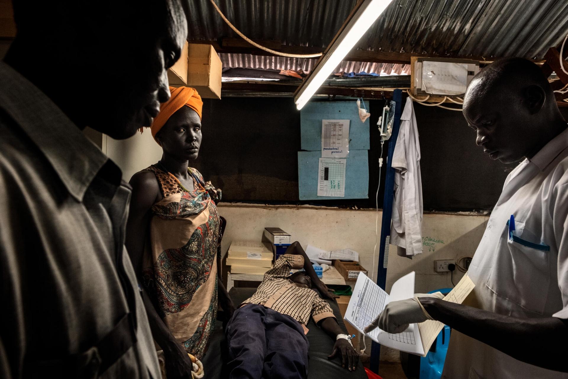 Une mère et son fils de 13 ans, certainement victime d’une crise de paludisme