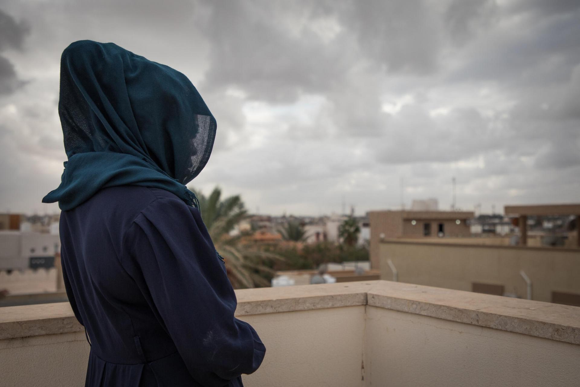 Lucie*, Camerounaise, a quitté son pays pour être auprès de sa fille en Europe. En Libye, ellea été forcée de se prostituer pour survivre.