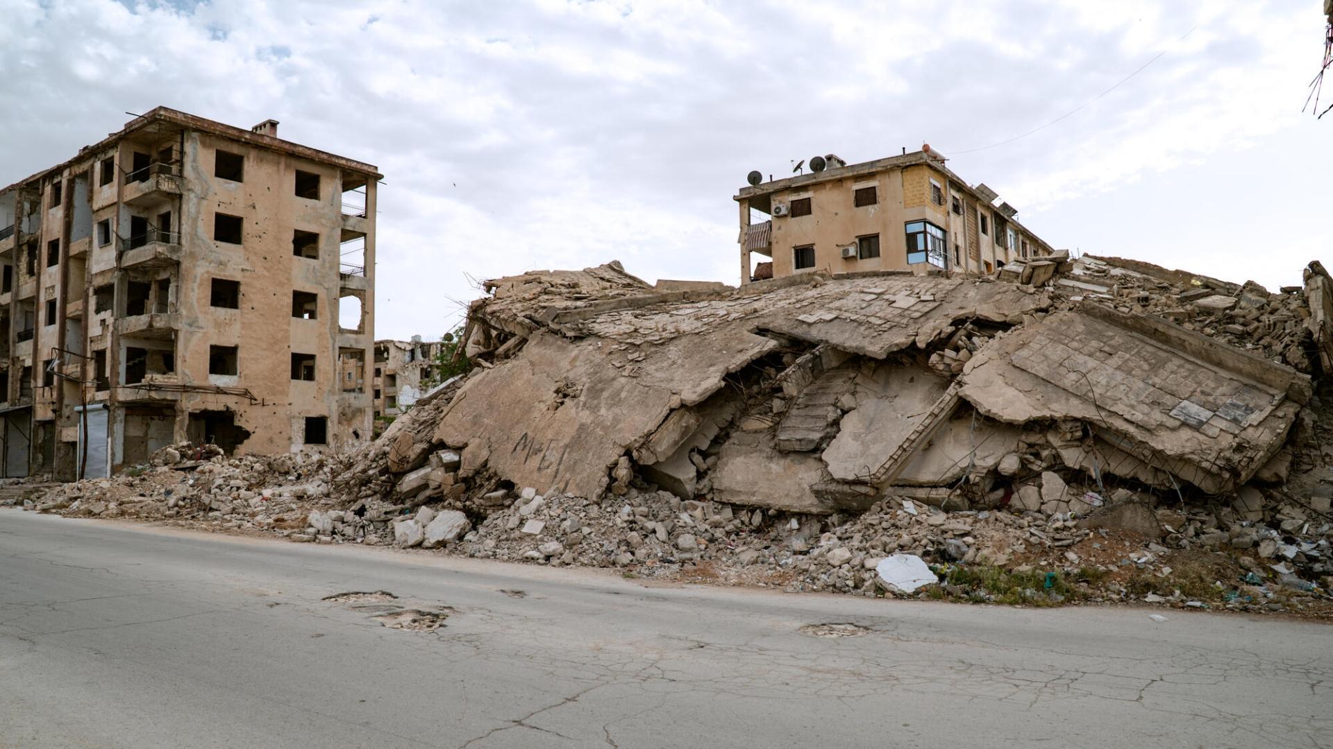Vestiges de bâtiments détruits dans l'est d'Alep, en Syrie.