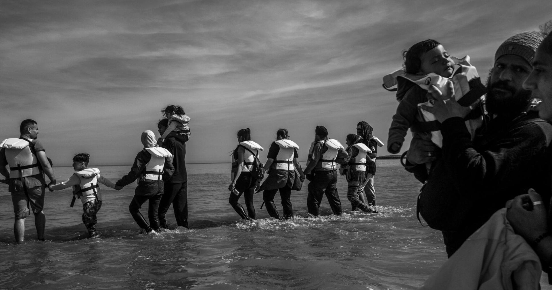 Thousands of people seeking refuge remain trapped at the Franco-British border