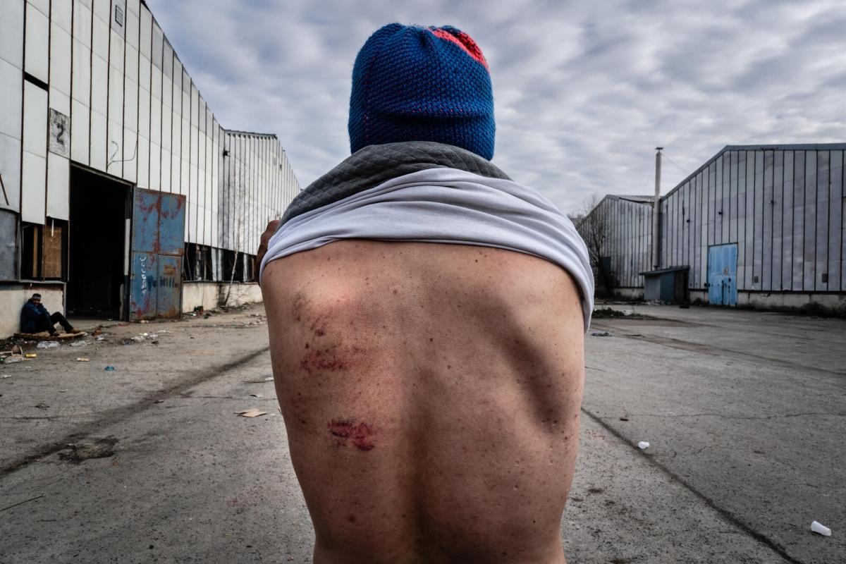 © Kristof Vadino