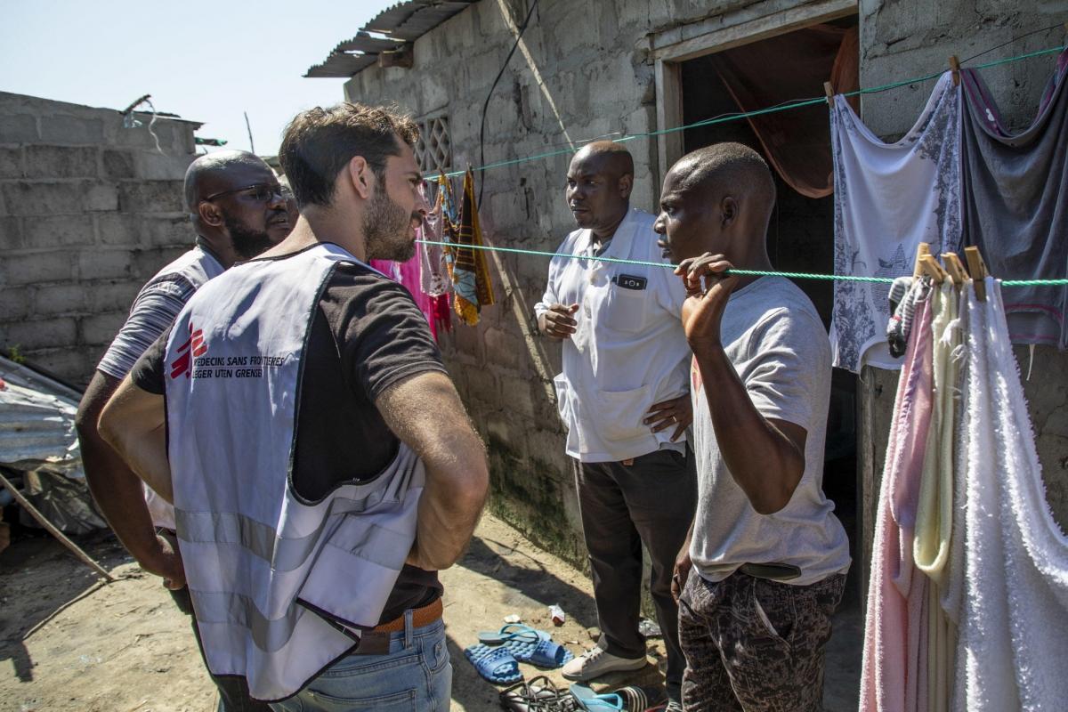 Des équipes MSF visitent les communautés de la ville de Beira pour évaluer les besoins des populations et proposer des soins médicaux. 2019. Mozambique.

&nbsp;
 © Pablo Garrigos/MSF