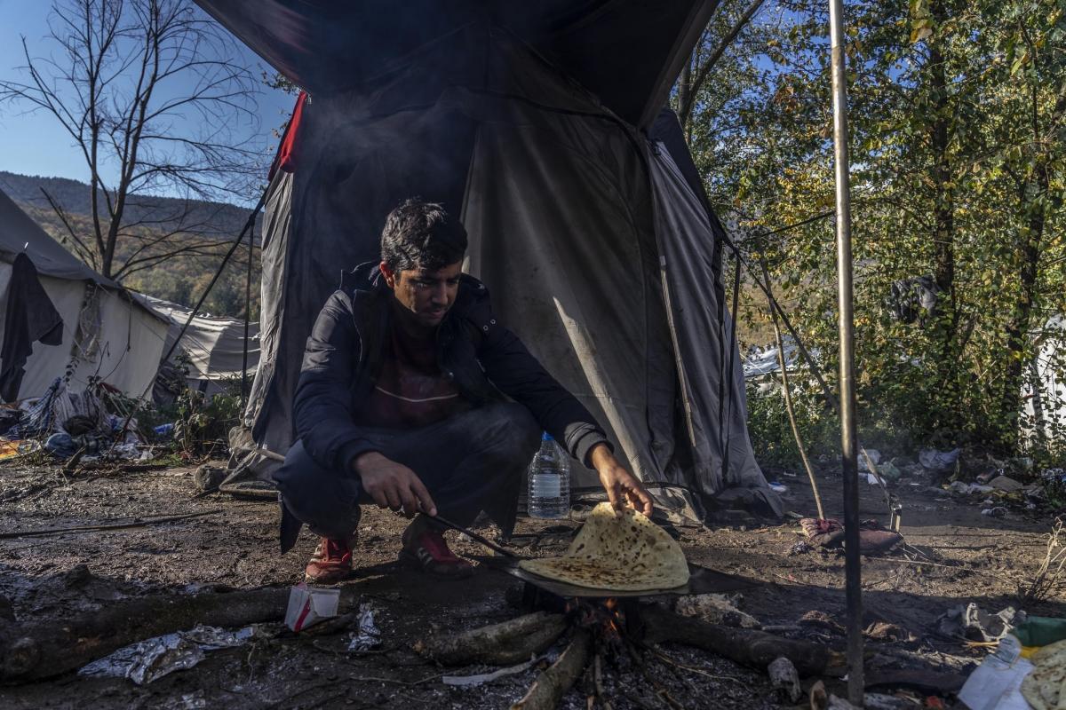 Un millier de personnes vit dans le camp de&nbsp;Vucjak, à la frontière croate,&nbsp;dans des conditions inhumaines.&nbsp;
 © Anna Pantelia/MSF