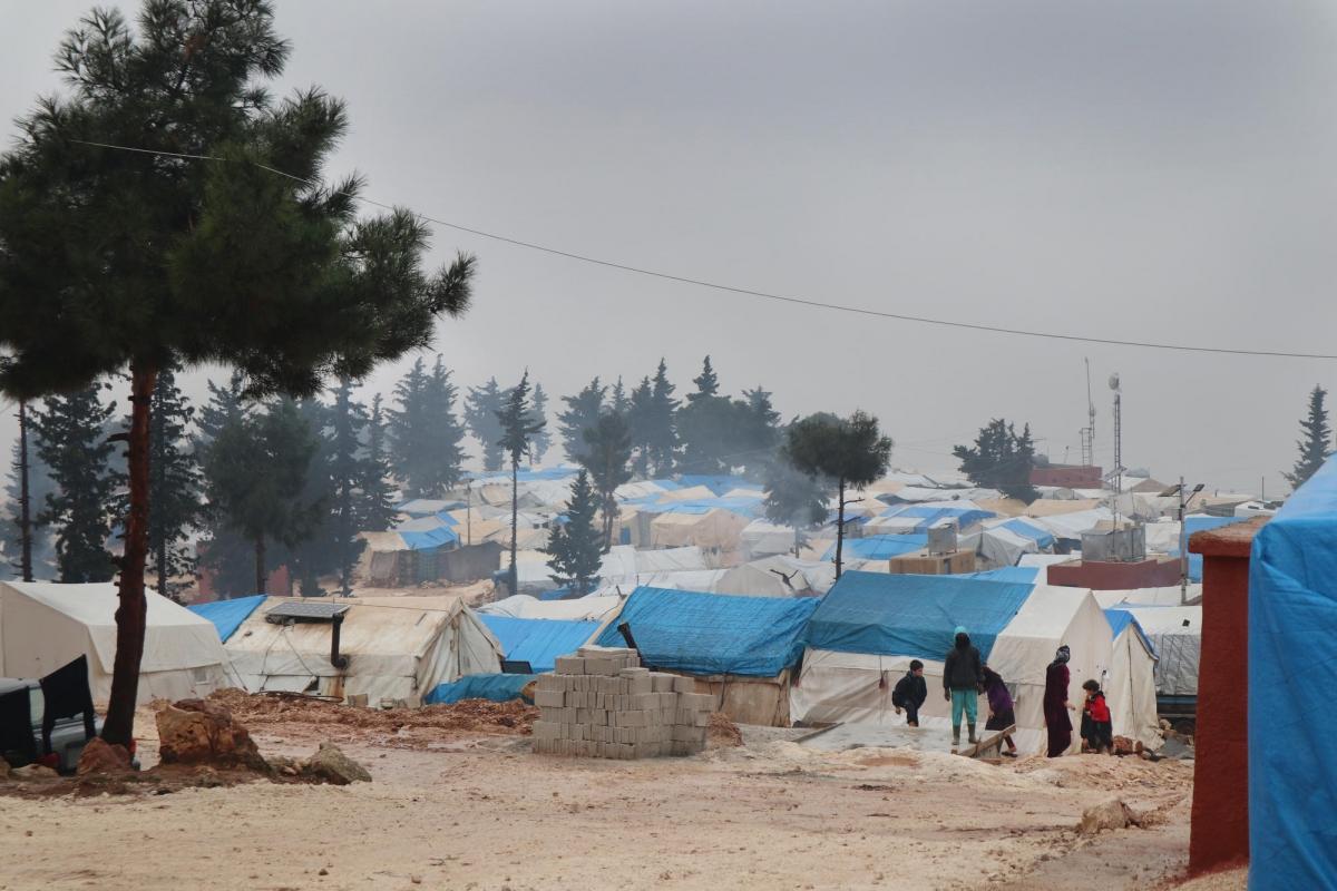 Des personnes déplacées près de&nbsp;Jebel Harem, dans le nord-ouest de la Syrie.&nbsp;
 © MSF