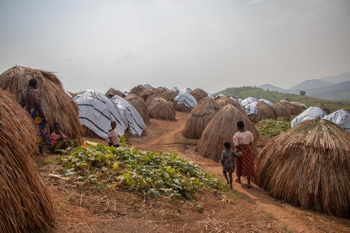 Dans le camp de déplacés de Kambe, zone de santé de Nizi.
 © MSF/Solen Mourlon