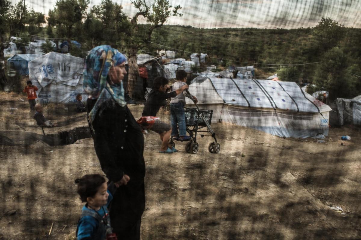 Des réfugiés dans le camp de Moria, à Lesbos, Grèce, mai 2018.
 © Robin Hammond/Witness Change