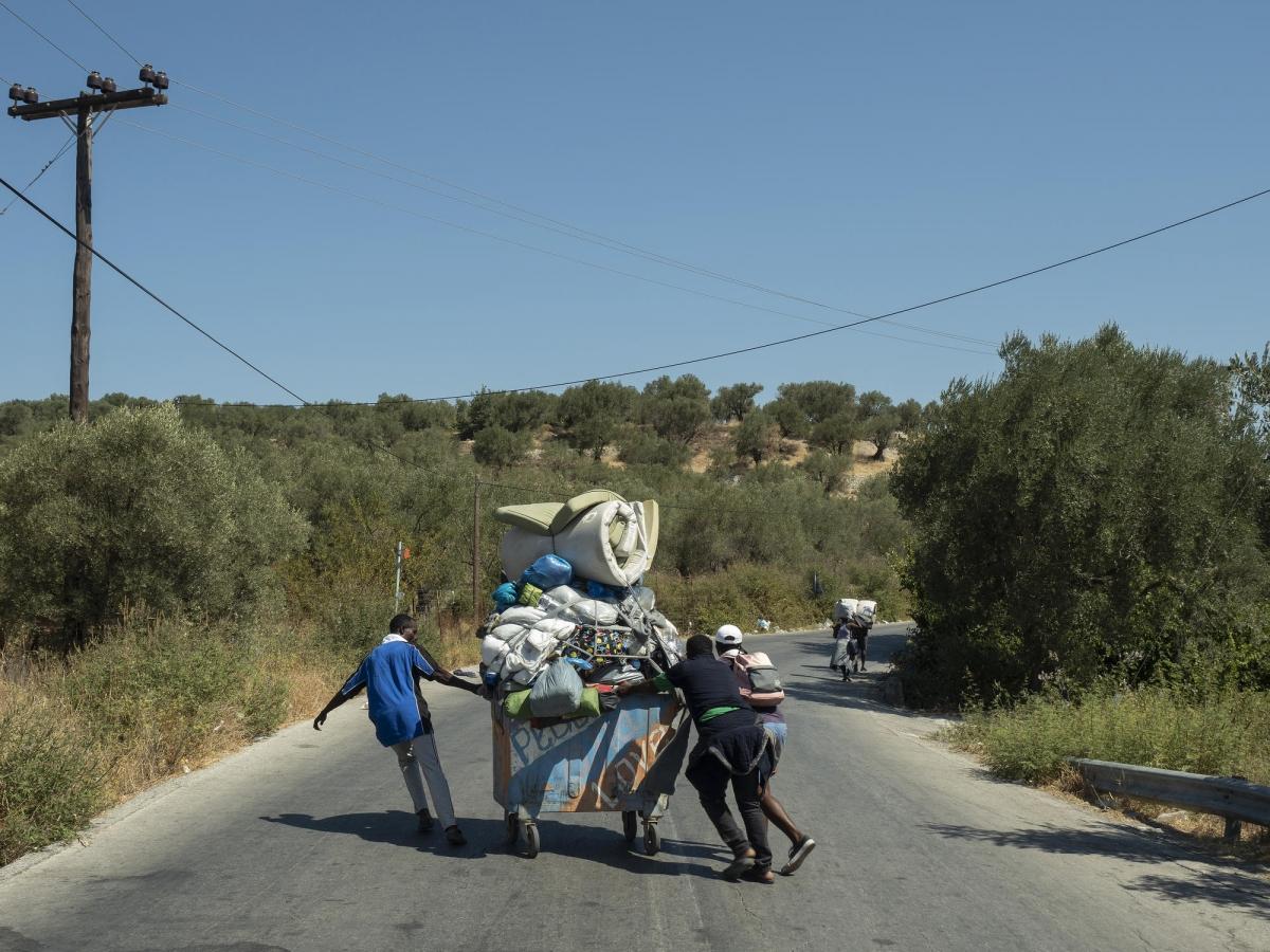 Lesbos, le 11 septembre 2020.
 © Enri Canaj / Magnum Photos