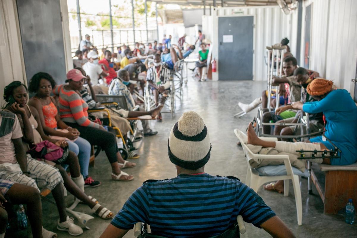 Service ambulatoire de l’hôpital de traumatologie de MSF à Tabarre. Haïti. 2020.
 © Guillaume Binet/MYOP