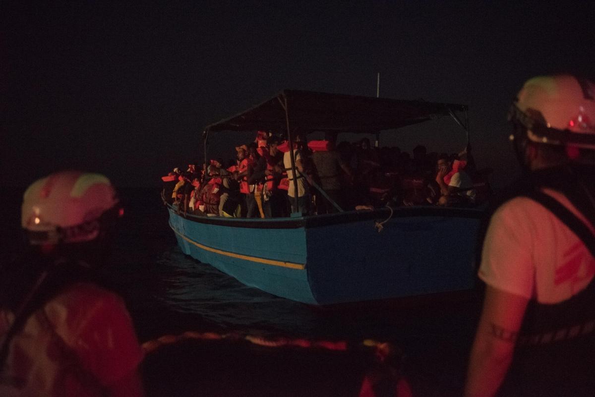 Sauvetage de 188 personnes sur une embarcation en bois,&nbsp;le 15 août.
 © Vincent Haiges