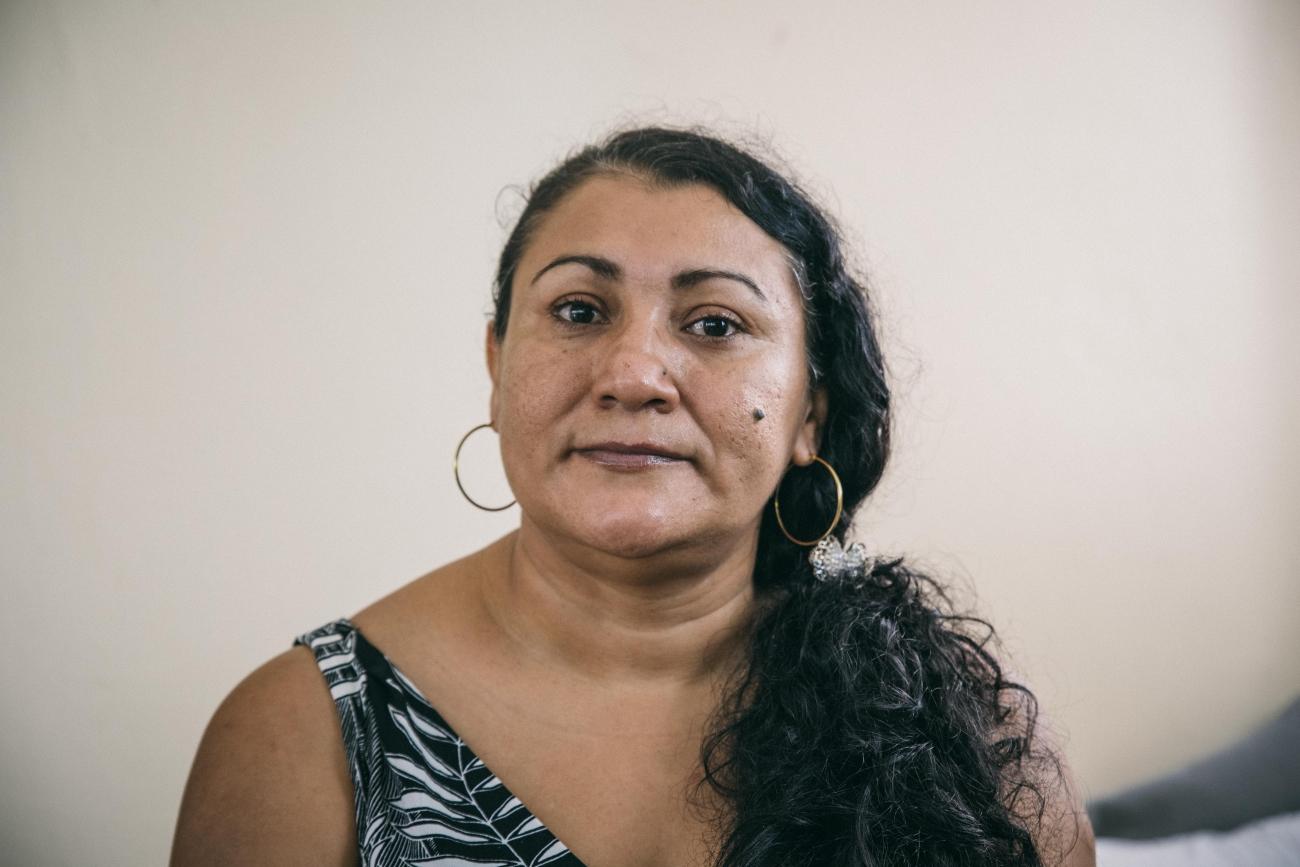 Lurvy Elisa Ramírez a été heurtée par un train alors qu'elle fuyait le Honduras. Les autorités mexicaines ont refusé de lui porter assistance. L'accident lui a coûté ses jambes.
© Léo Coulongeat