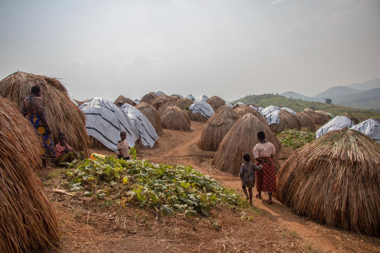 Dans le camp de déplacés de Kambe, zone de santé de Nizi.
© MSF/Solen Mourlon