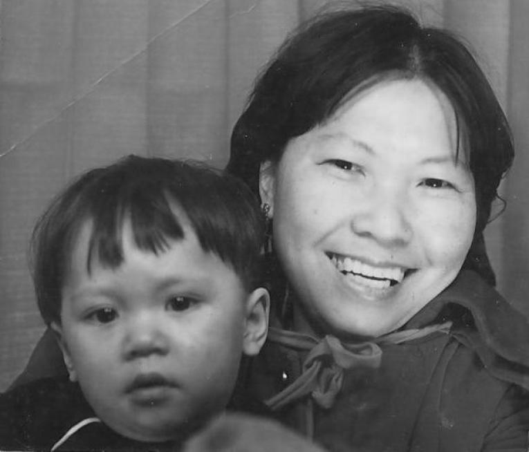 Arnaud S et sa mère. C'est pour honorer sa mémoire qu'il a fait un legs à Médecins Sans Frontières.
© Arnaud S